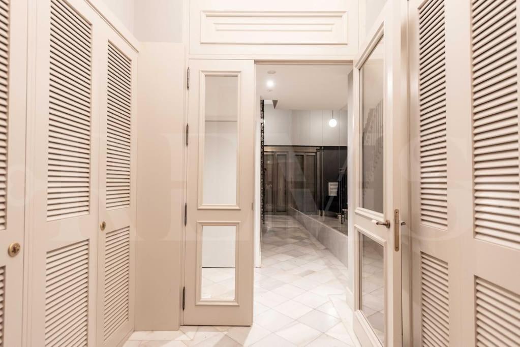 Penthouse Suite With Rooftop In The Heart Of Malaga By Rems Exterior photo